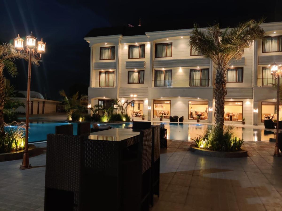The Imperial Prime Clarks Inn Suites, Bhīlwāra Exterior foto